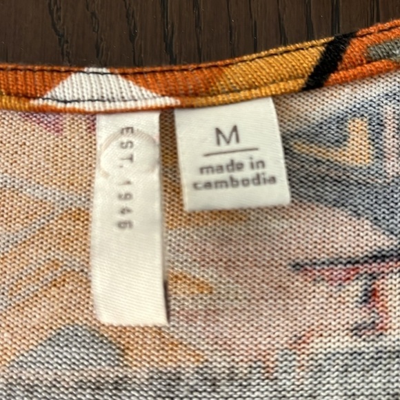 EST. 1946 sleeveless long vest top. Orange Aztec design. Size Medium. Looks new - Picture 2 of 8